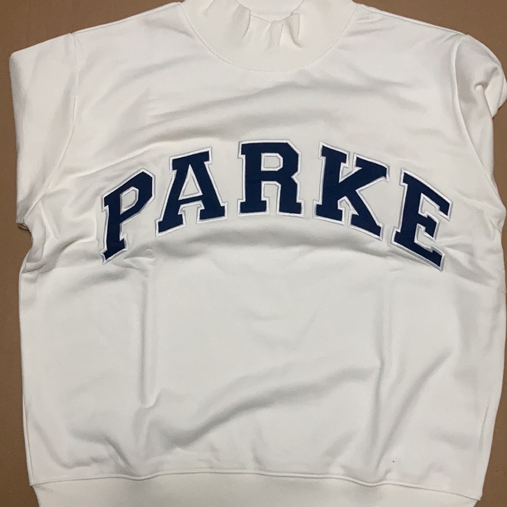 Parke navy and white sweatshirt s/m